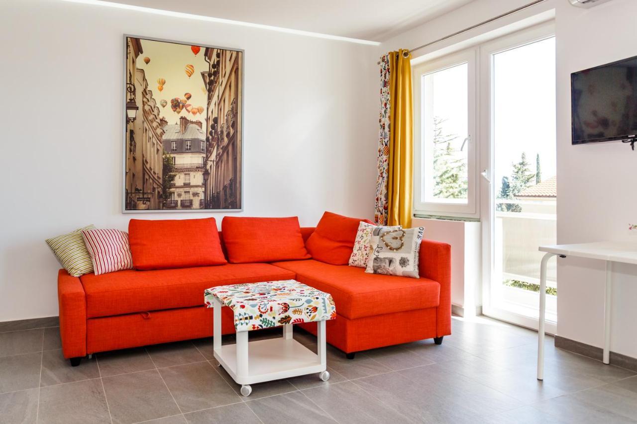 Golden Island Apartments Кърк Екстериор снимка