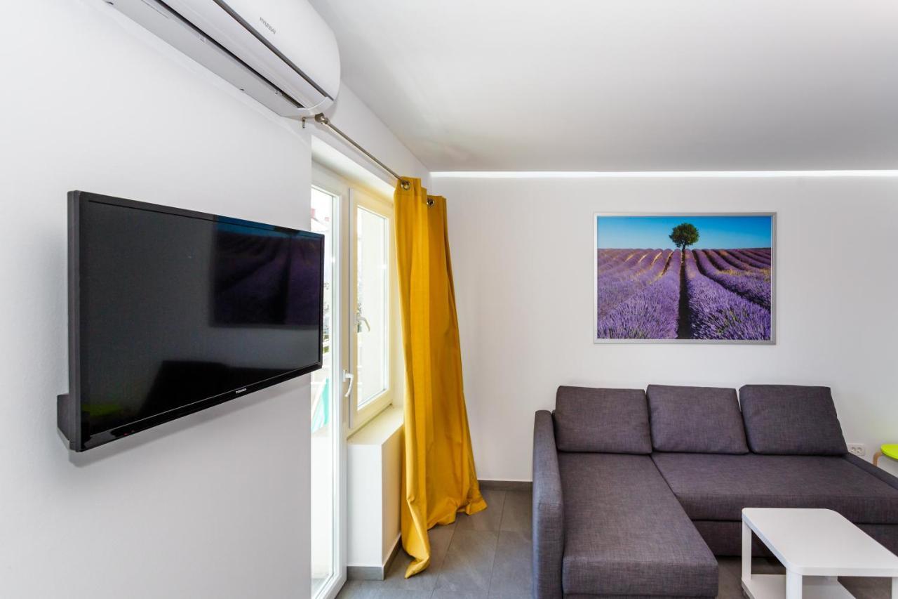 Golden Island Apartments Кърк Екстериор снимка