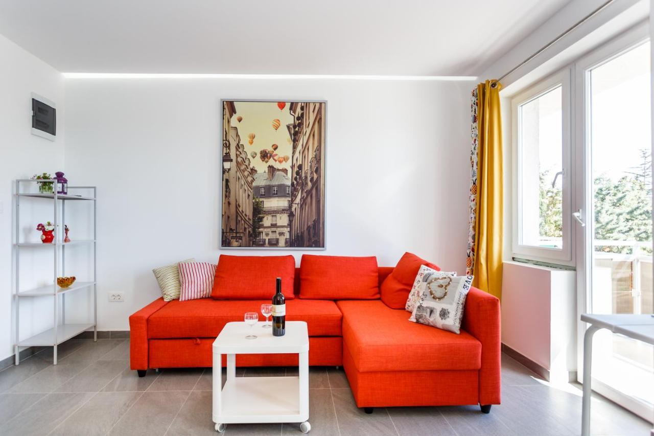 Golden Island Apartments Кърк Екстериор снимка