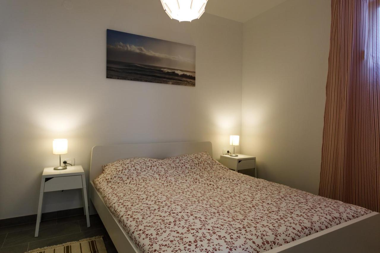 Golden Island Apartments Кърк Екстериор снимка