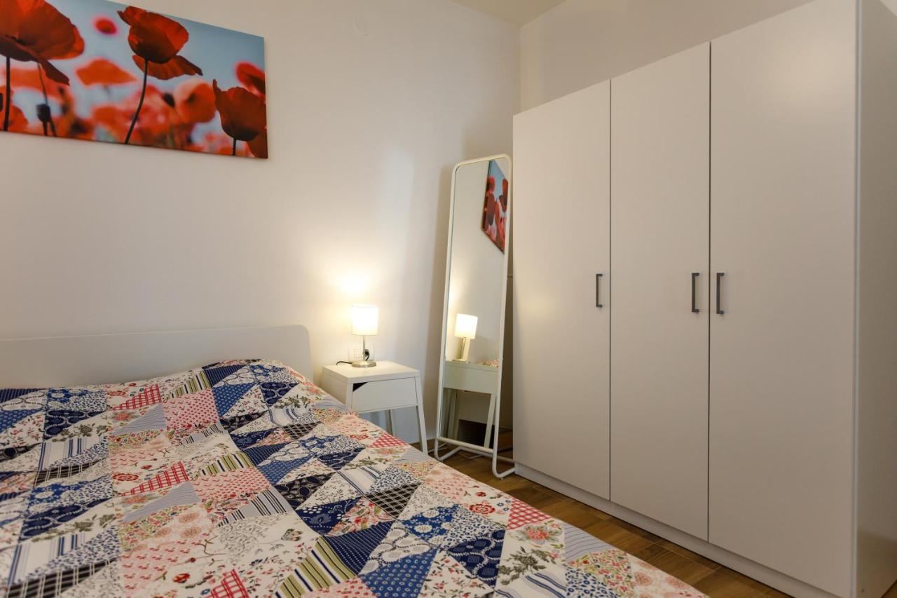 Golden Island Apartments Кърк Екстериор снимка